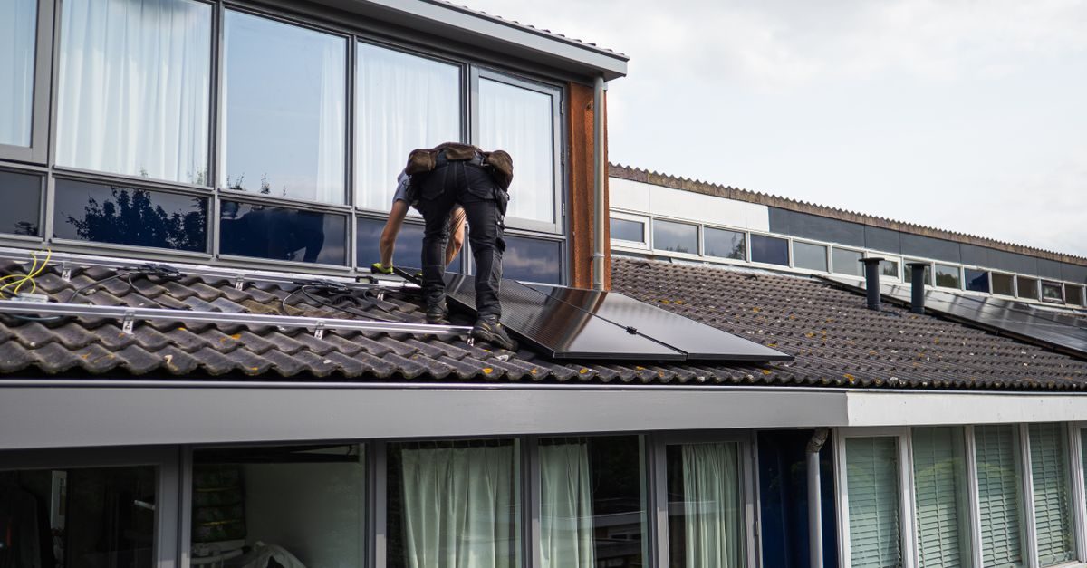 Electrical and solar work ambience for Wayne Glenn in East London